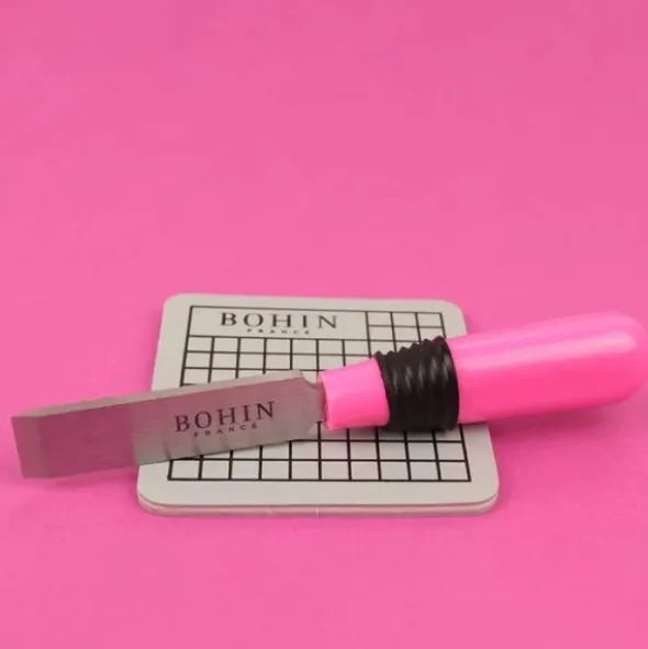 Bohin Knoopsgatopener 13mm - Roze