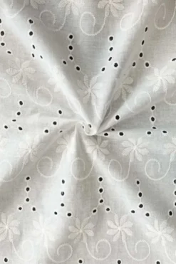 Broderie Katoen - Curly Flowers - Off White