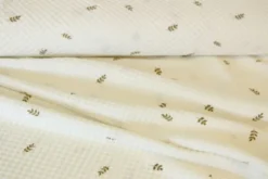 Fashion Reliëf - Olive Acacia on Offwhite