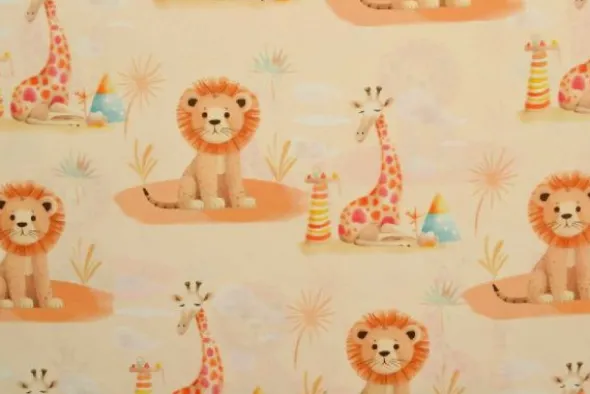 Katoen - Orange and Pink Baby Lion and Giraffe on Soft Yellow