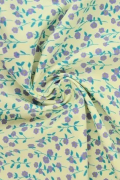 Katoen - Petite Lavender Flowers on Soft Yellow