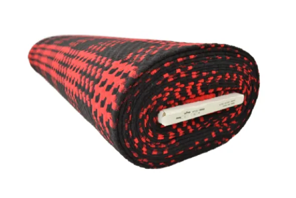 Mantelstof - Spicy Red and Black Squares