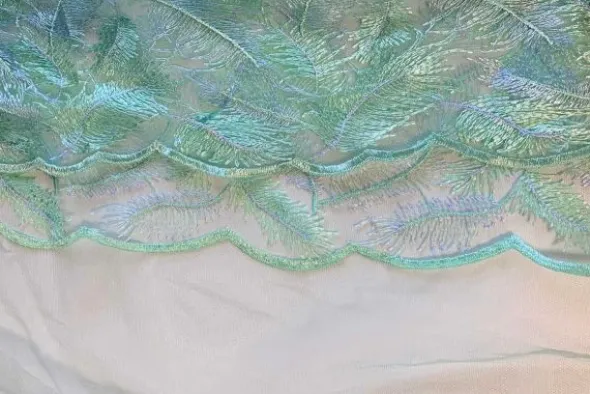 Mesh - Embroidery Feathers - Fresh Green/White