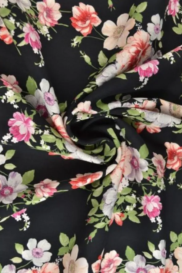 Viscose - Lovely Bouquet on Black